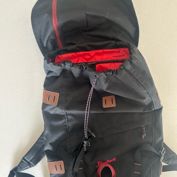 Patagonia Leinenkugel’s Arbor Pack Black Backpack with Brown Accents - Picture 4 of 7